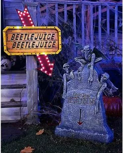 LED Here Lies Beetlejuice Tombstone -Halloween Store 01483189 c