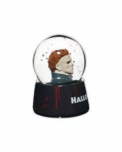 Michael Myers Mini Snow Globe - Halloween II -Halloween Store 03777919 c