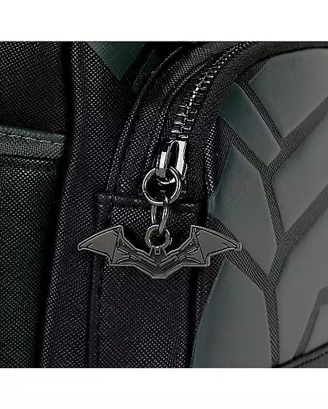 Loungefly The Shawdow Mini Backpack - Batman 6 Loungefly The Shawdow Mini Backpack - Batman - Image 4
