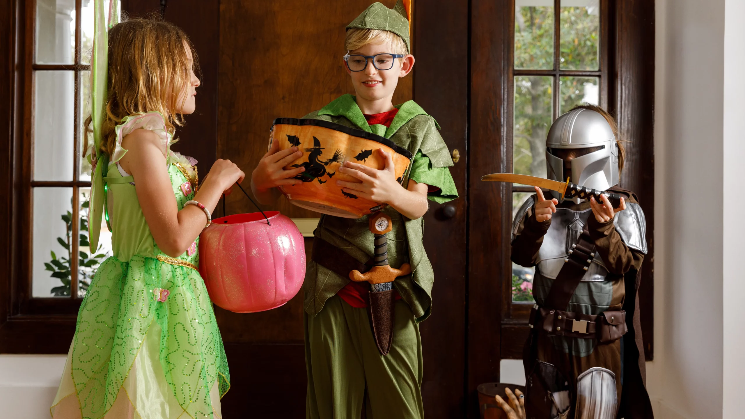 Front Page -Halloween Store 234c9037 dadb 4937 98b4 bc41a36b3567 DisneyCostumes 100 1 scaled